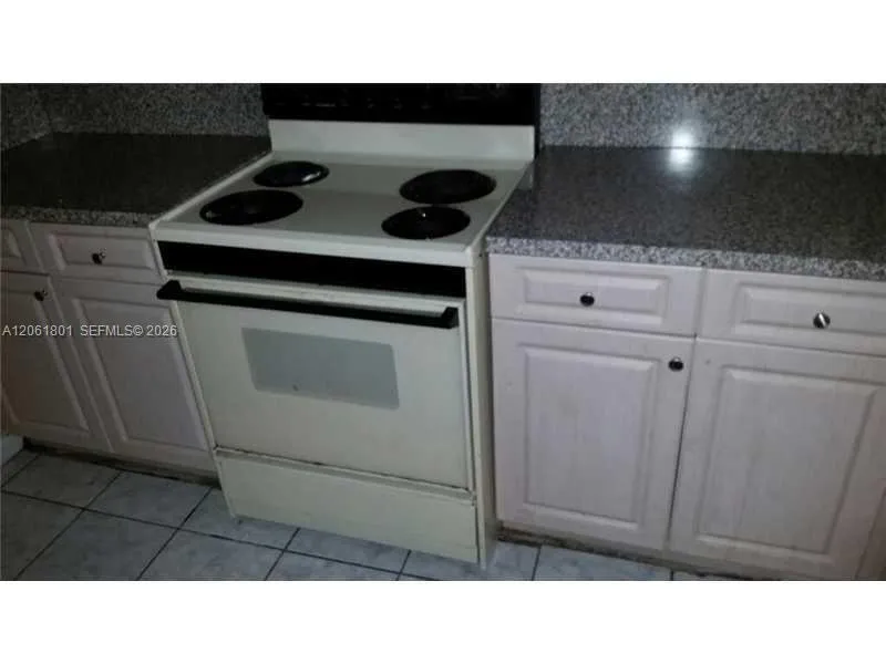 6730 W 26 CT #12-15 Hialeah Gardens, FL 33016