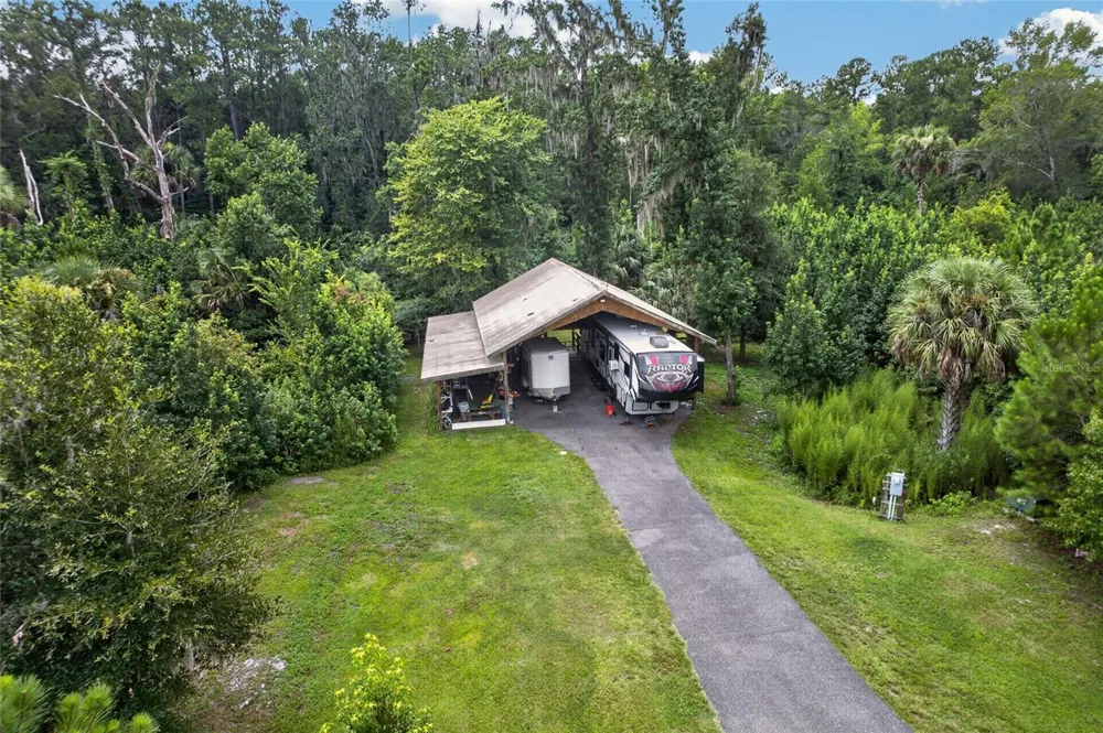 19040 NW 88TH AVENUE ROAD Reddick, FL 32686