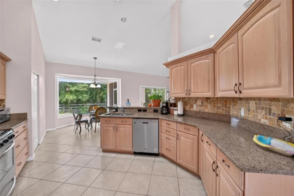 19040 NW 88TH AVENUE ROAD Reddick, FL 32686