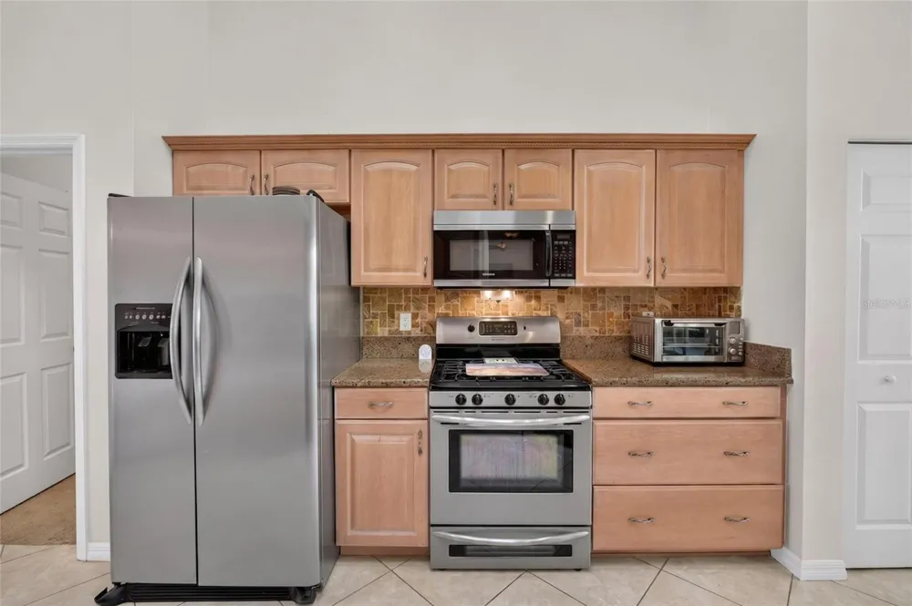 19040 NW 88TH AVENUE ROAD Reddick, FL 32686