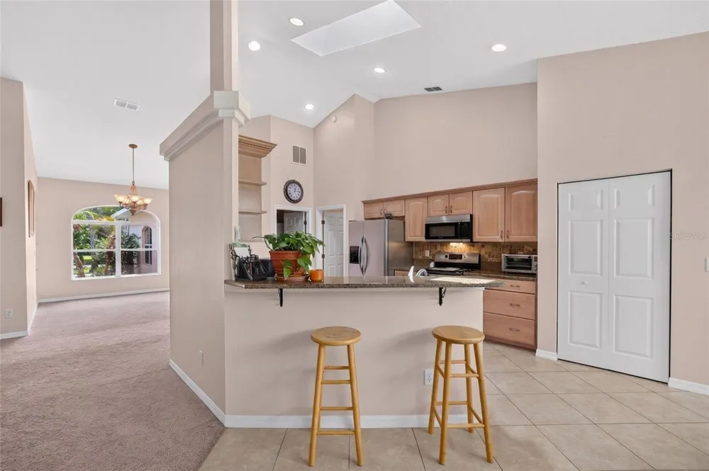 19040 NW 88TH AVENUE ROAD Reddick, FL 32686