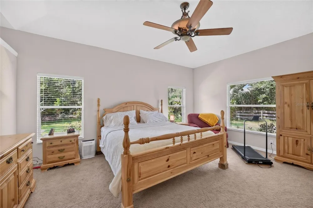 19040 NW 88TH AVENUE ROAD Reddick, FL 32686