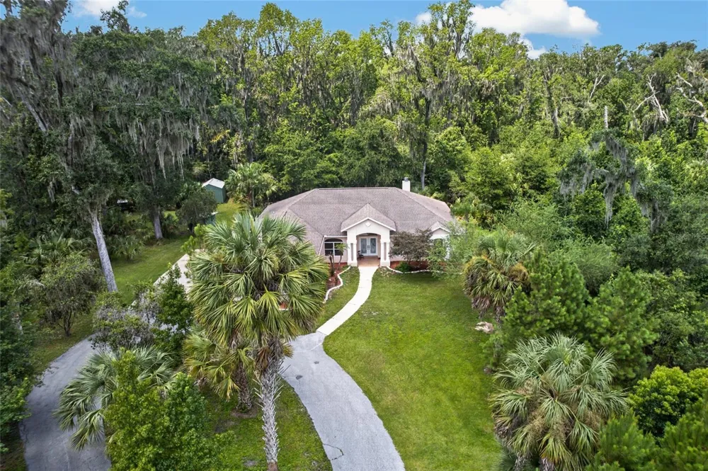 19040 NW 88TH AVENUE ROAD Reddick, FL 32686
