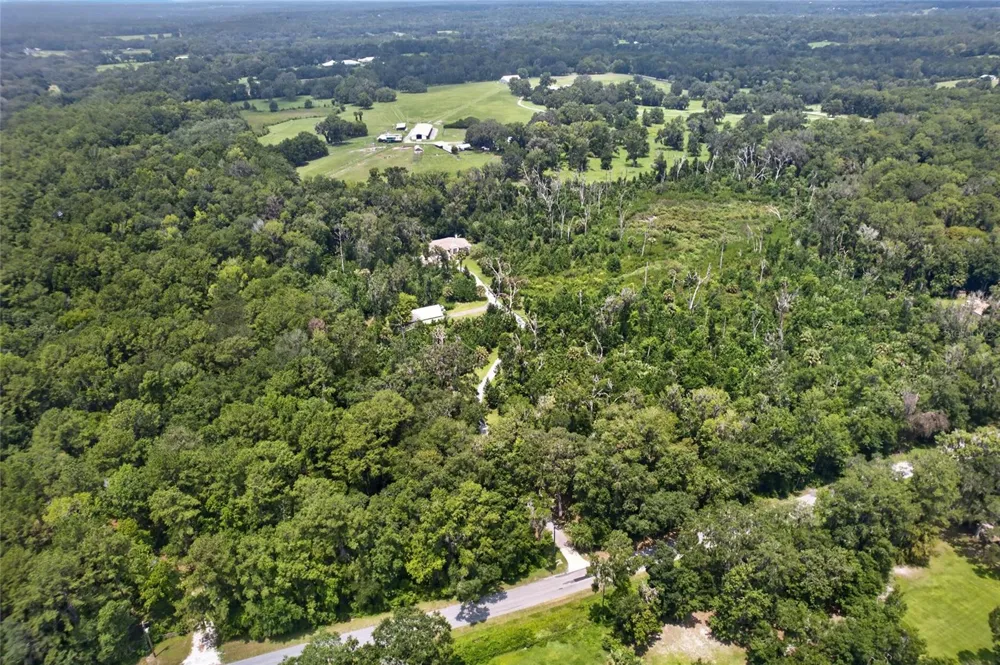 19040 NW 88TH AVENUE ROAD Reddick, FL 32686