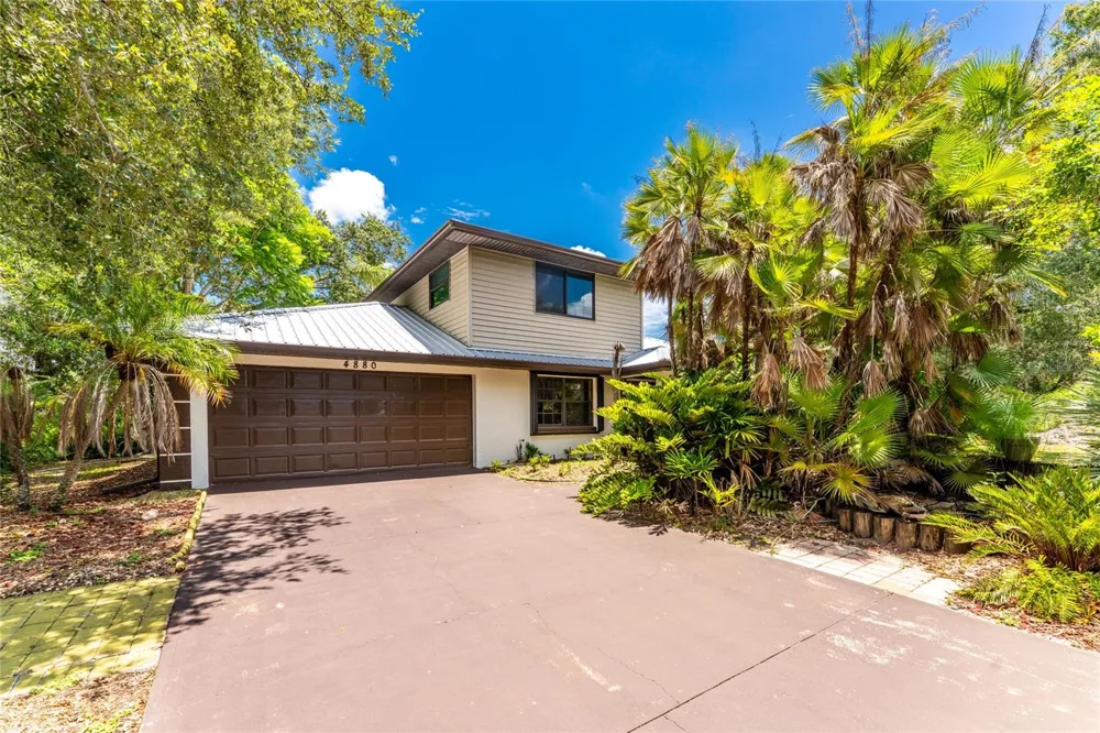 4880 WECOMA AVENUE North Port, FL 34287