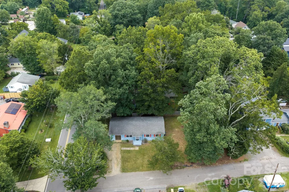 400 Hiawassee Avenue Black Mountain, NC 28711