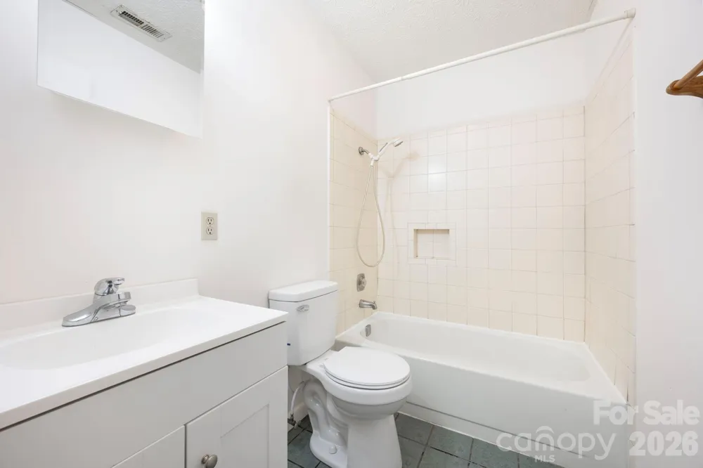 400 Hiawassee Avenue Black Mountain, NC 28711