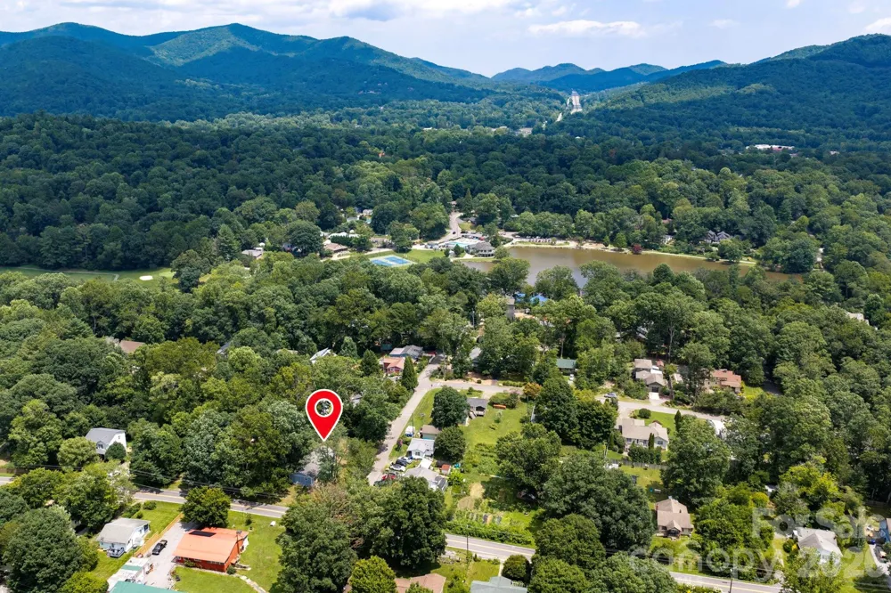 400 Hiawassee Avenue Black Mountain, NC 28711