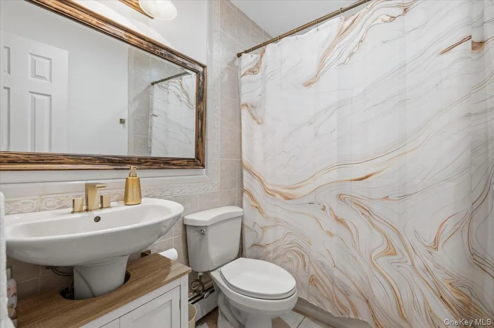 1042 Jefferson Street Baldwin, NY 11510