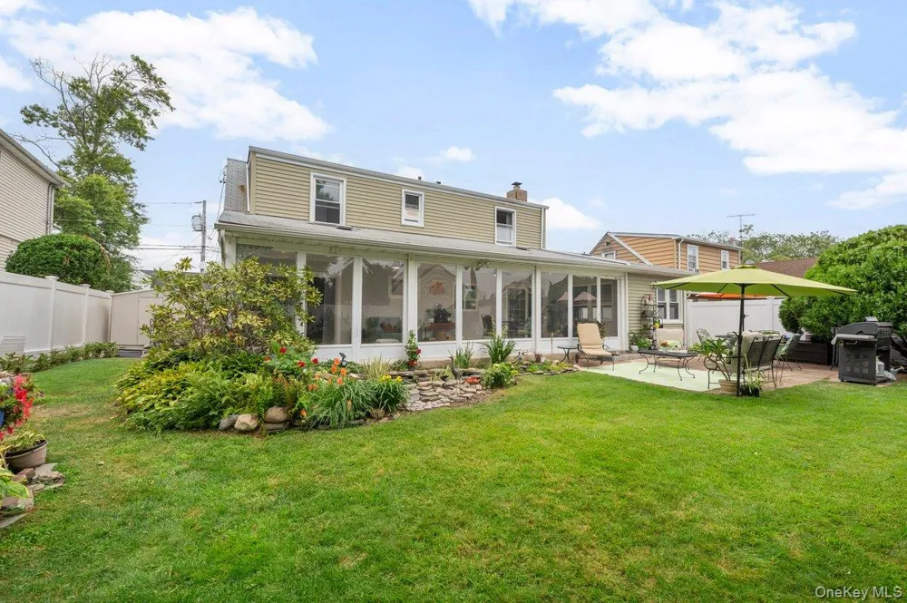 1042 Jefferson Street Baldwin, NY 11510