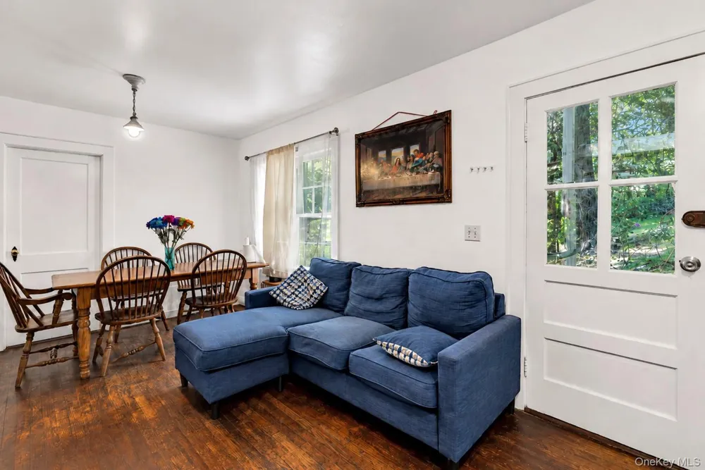 1101 Flanders Road Flanders, NY 11901