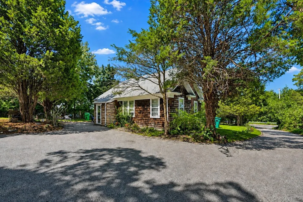 1101 Flanders Road Flanders, NY 11901