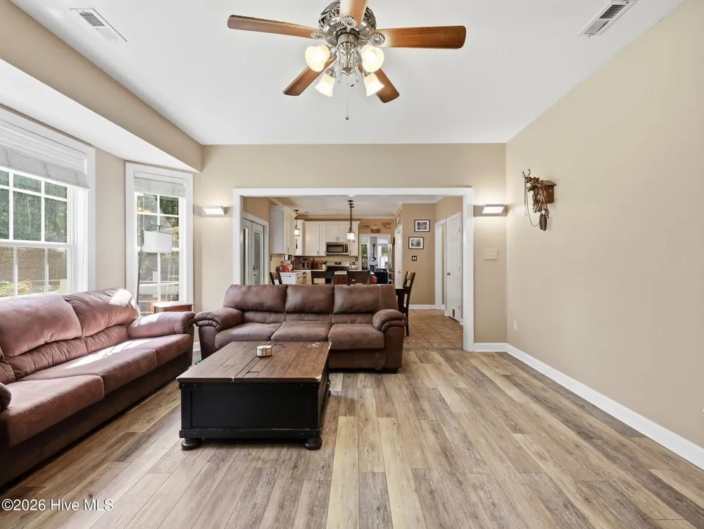105 Forest Lane Swansboro, NC 28584