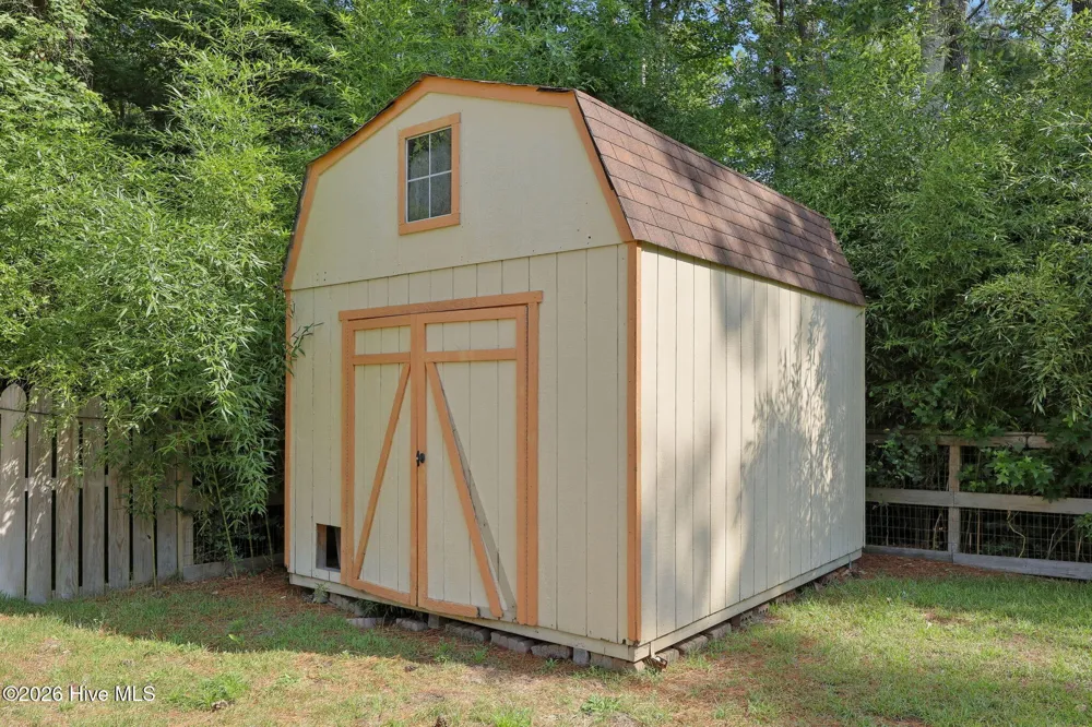 105 Forest Lane Swansboro, NC 28584