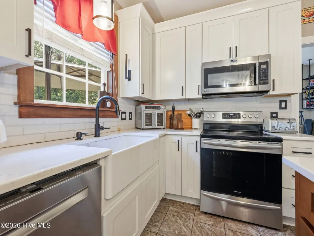 105 Forest Lane Swansboro, NC 28584