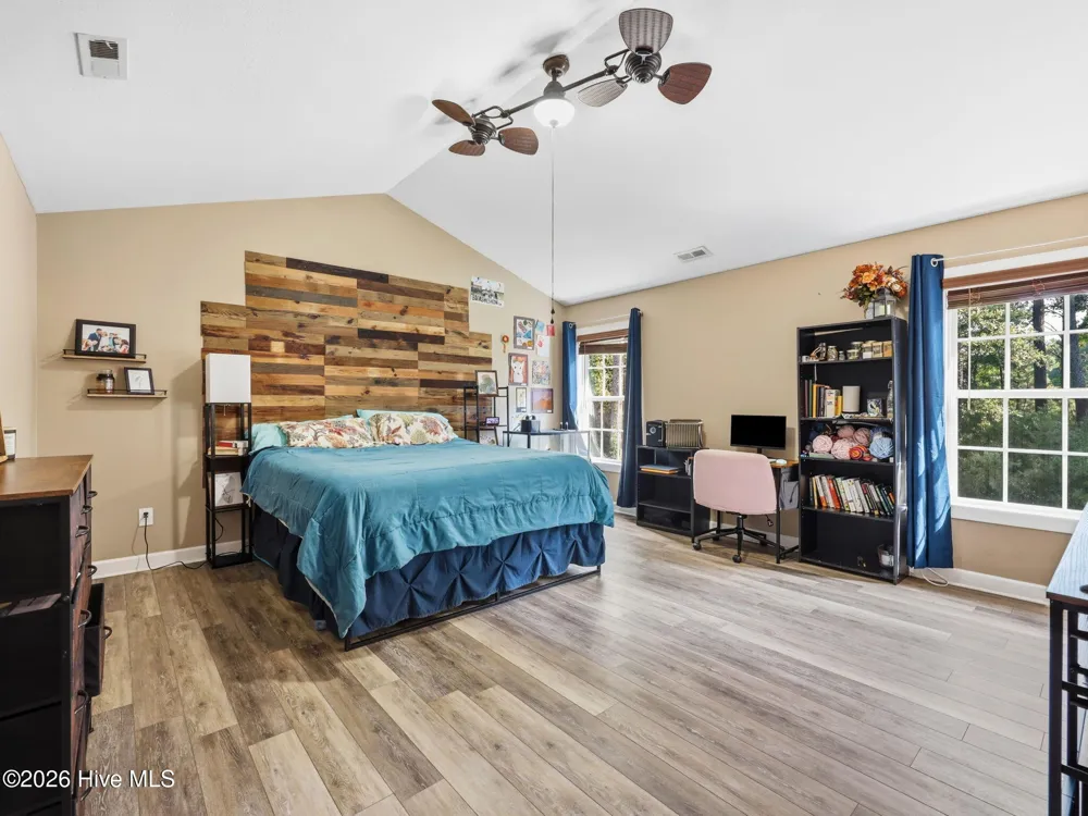 105 Forest Lane Swansboro, NC 28584