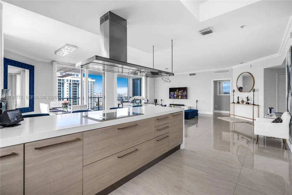 17111 Biscayne Blvd #2001 North Miami Beach, FL 33160