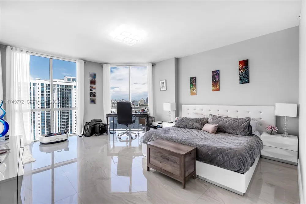 17111 Biscayne Blvd #2001 North Miami Beach, FL 33160
