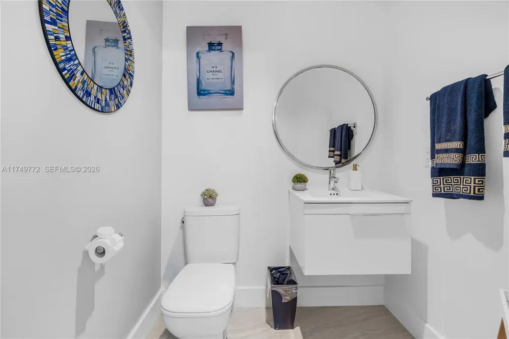 17111 Biscayne Blvd #2001 North Miami Beach, FL 33160