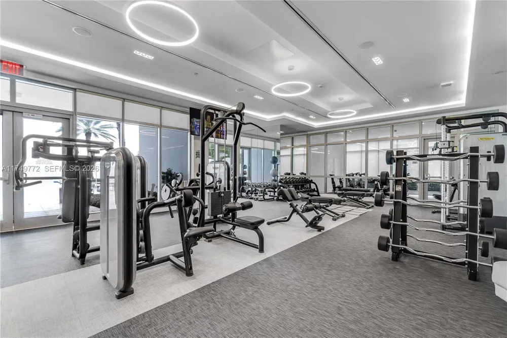 17111 Biscayne Blvd #2001 North Miami Beach, FL 33160