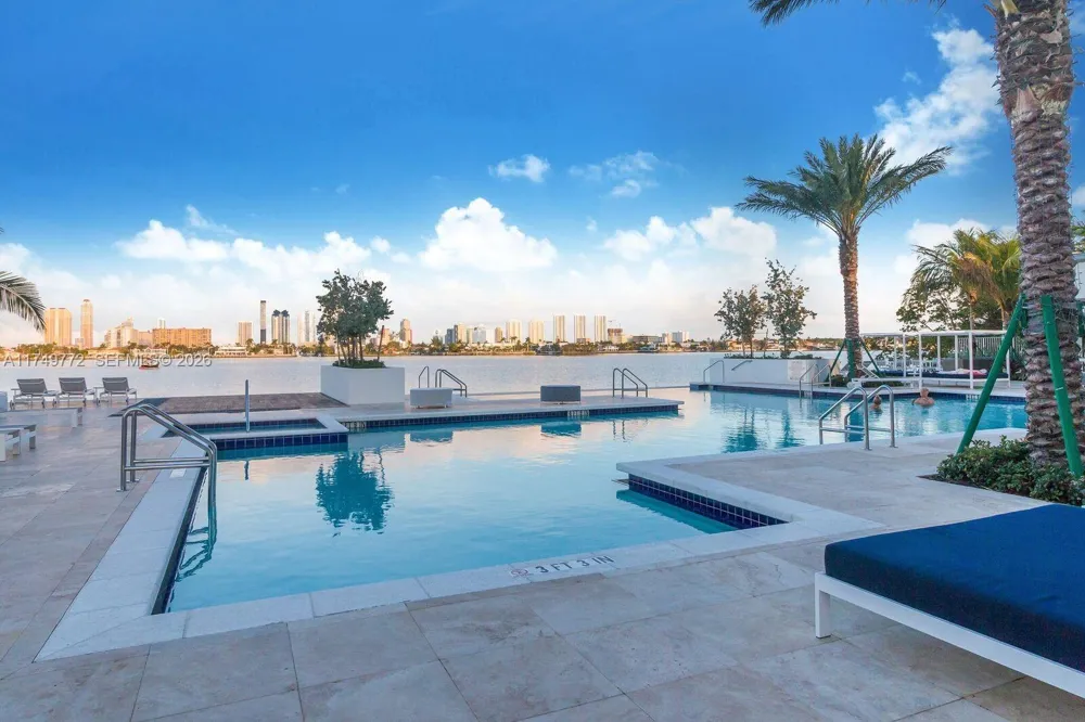 17111 Biscayne Blvd #2001 North Miami Beach, FL 33160