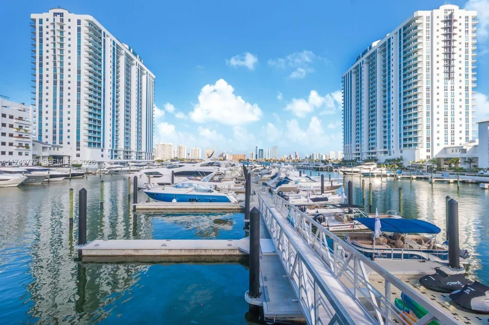 17111 Biscayne Blvd #2001 North Miami Beach, FL 33160