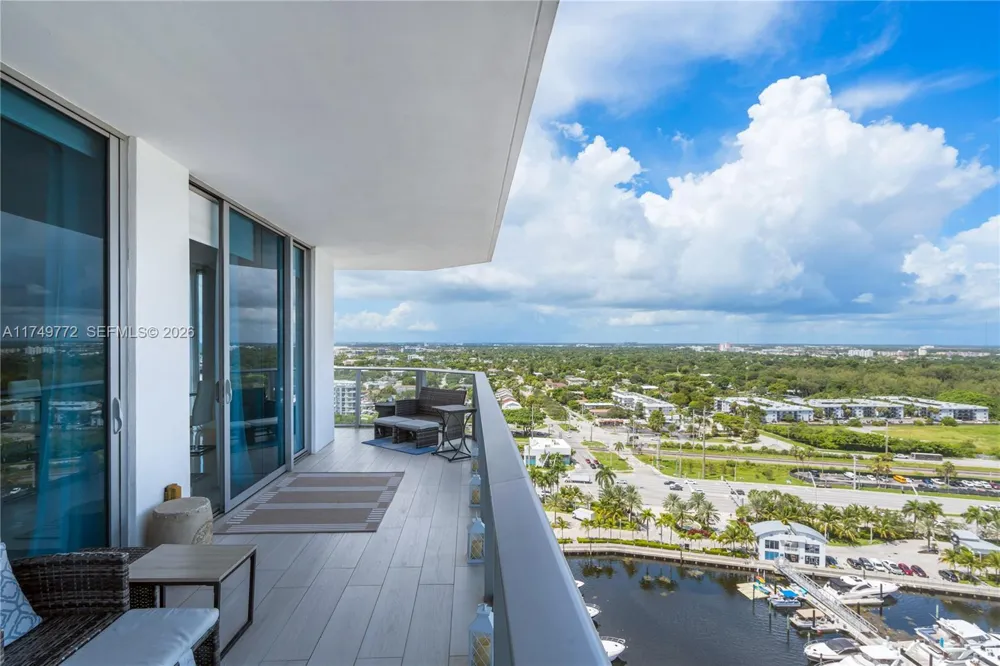 17111 Biscayne Blvd #2001 North Miami Beach, FL 33160