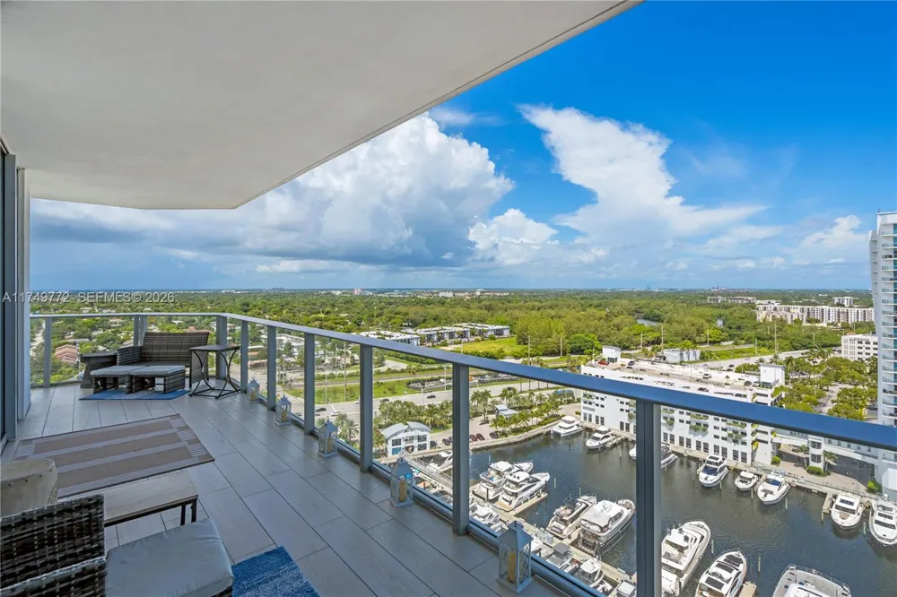 17111 Biscayne Blvd #2001 North Miami Beach, FL 33160