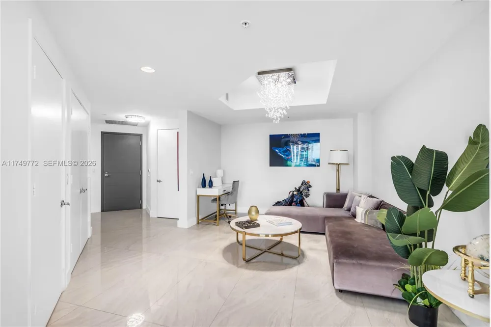 17111 Biscayne Blvd #2001 North Miami Beach, FL 33160