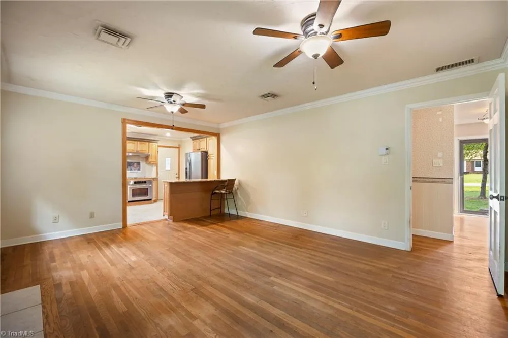 123 Tangle Drive Jamestown, NC 27282