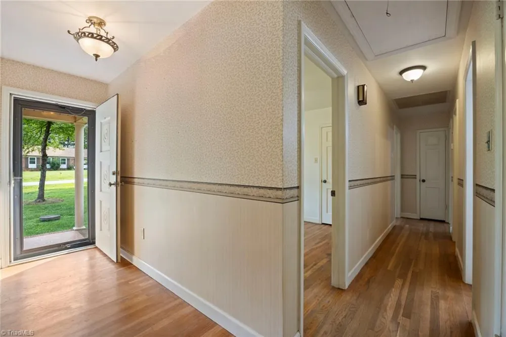 123 Tangle Drive Jamestown, NC 27282