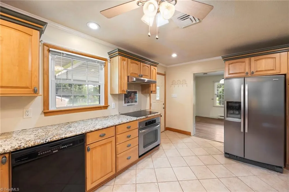 123 Tangle Drive Jamestown, NC 27282