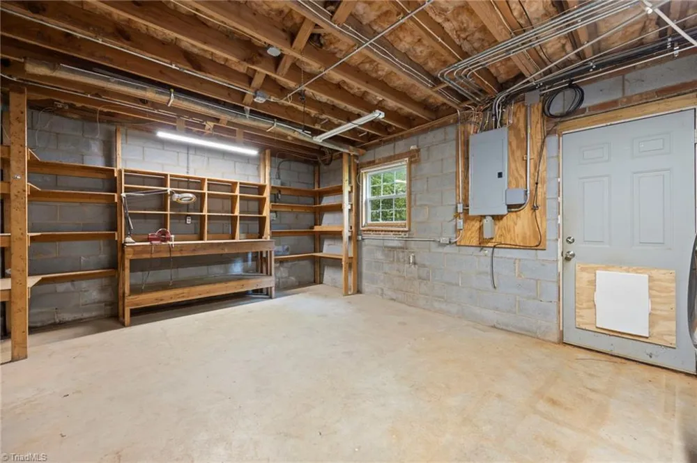 123 Tangle Drive Jamestown, NC 27282