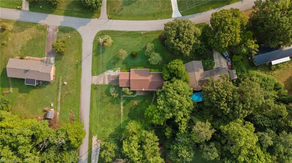 123 Tangle Drive Jamestown, NC 27282