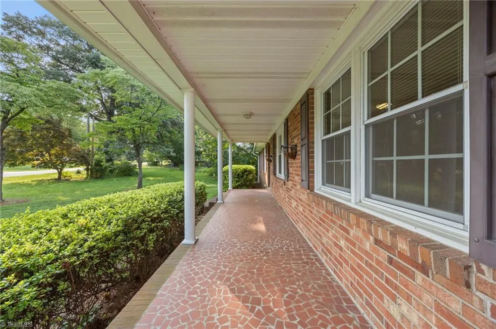 123 Tangle Drive Jamestown, NC 27282