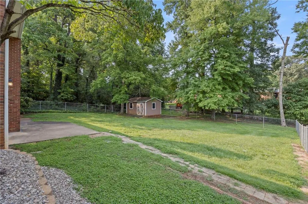 123 Tangle Drive Jamestown, NC 27282
