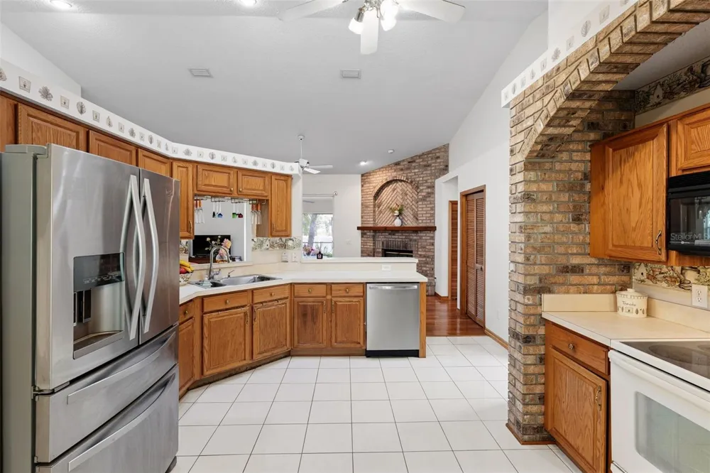 2770 BUCKHORN OAKS DRIVE Valrico, FL 33594