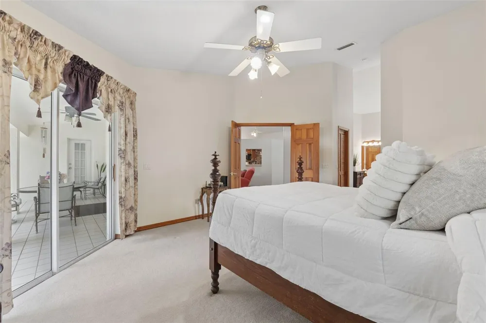 2770 BUCKHORN OAKS DRIVE Valrico, FL 33594