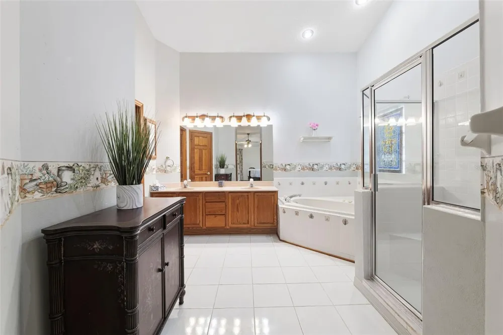 2770 BUCKHORN OAKS DRIVE Valrico, FL 33594