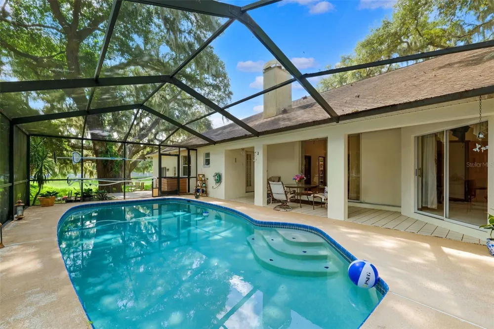 2770 BUCKHORN OAKS DRIVE Valrico, FL 33594