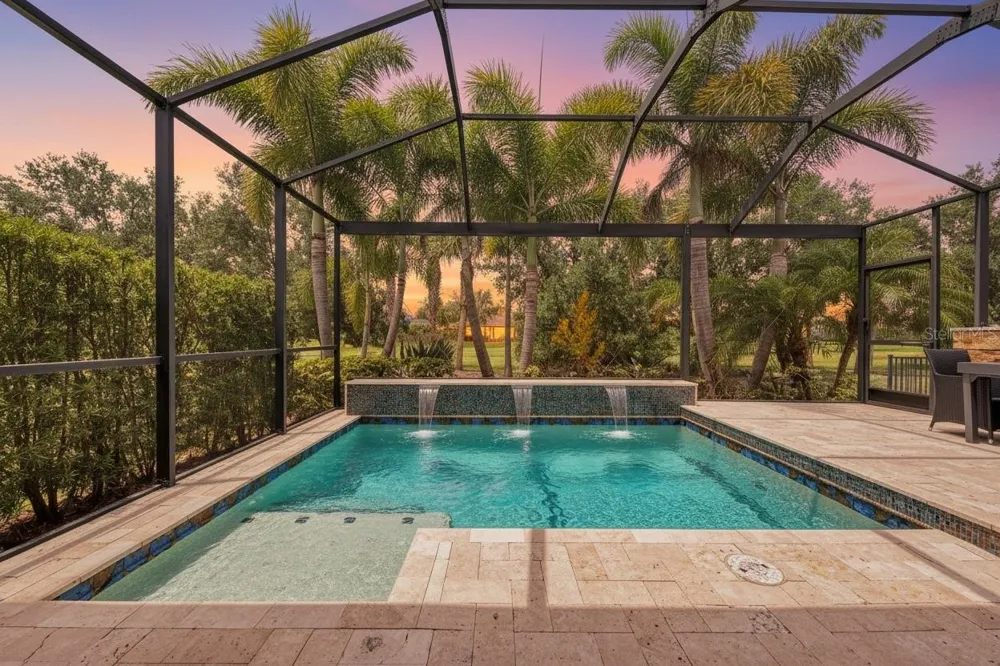 8467 NANDINA DRIVE Sarasota, FL 34240
