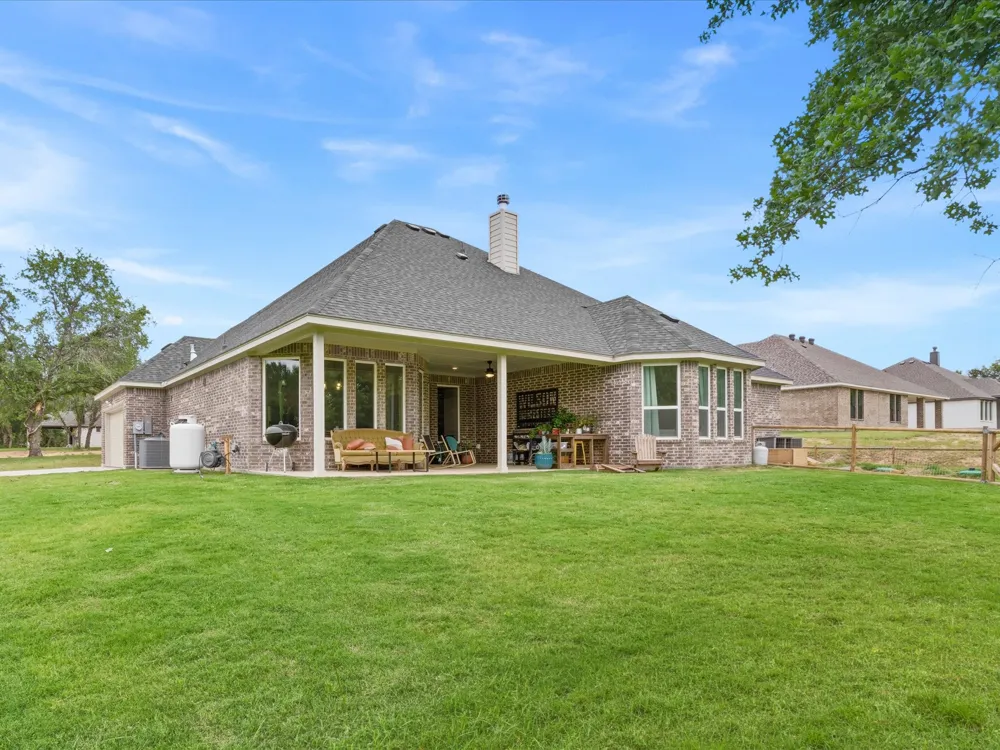 155 Rj Smith Drive Boyd, TX 76023