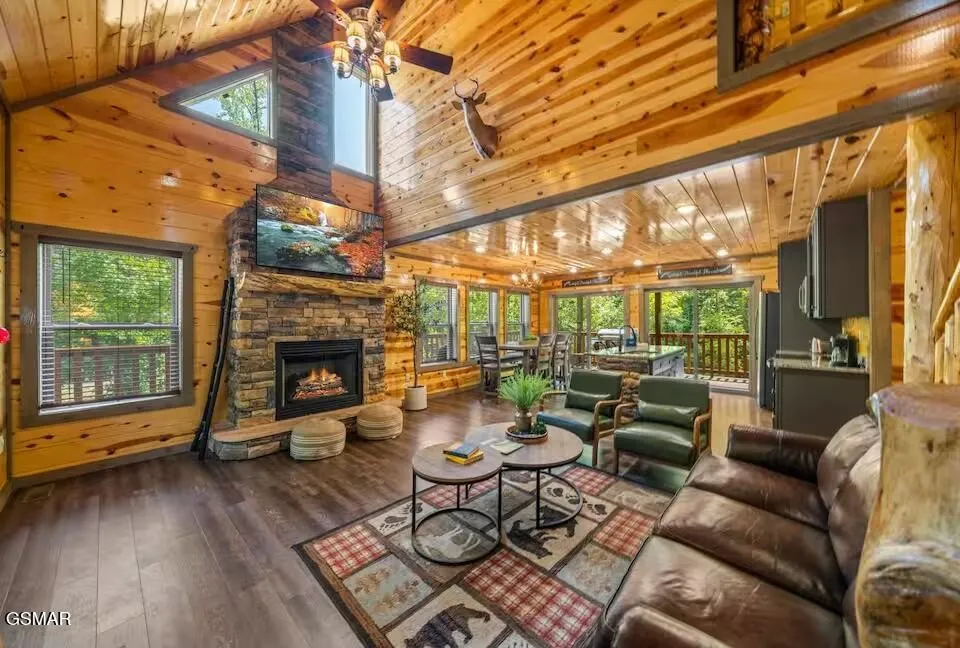 2359 Alpine Village Way Pigeon Forge, TN 37863