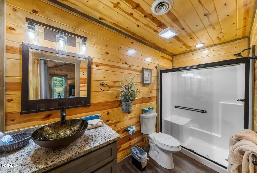 2359 Alpine Village Way Pigeon Forge, TN 37863