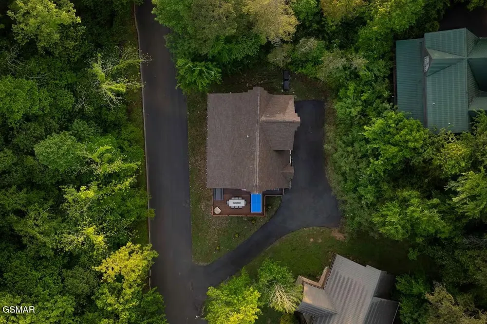 2359 Alpine Village Way Pigeon Forge, TN 37863