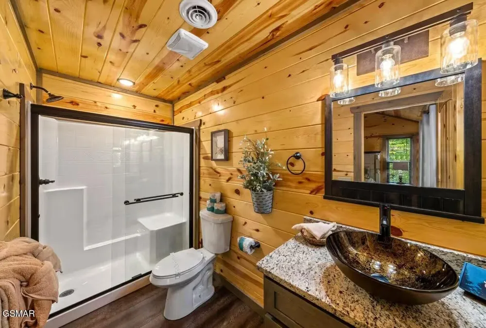 2359 Alpine Village Way Pigeon Forge, TN 37863