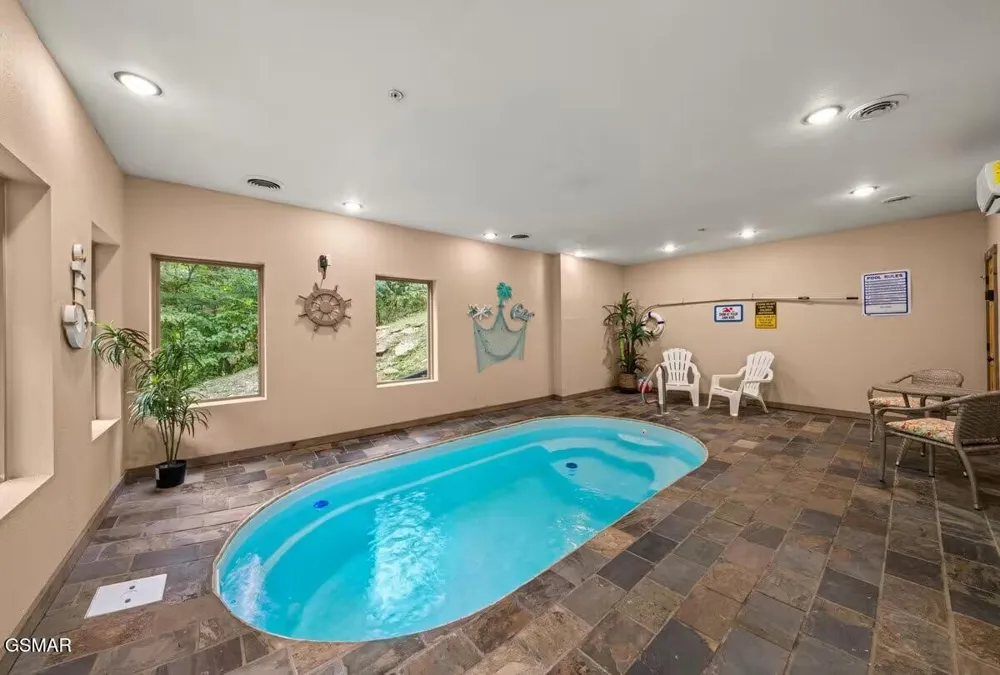 2359 Alpine Village Way Pigeon Forge, TN 37863