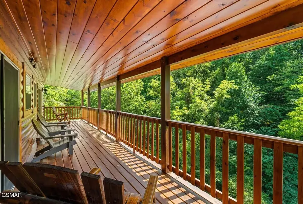 2359 Alpine Village Way Pigeon Forge, TN 37863