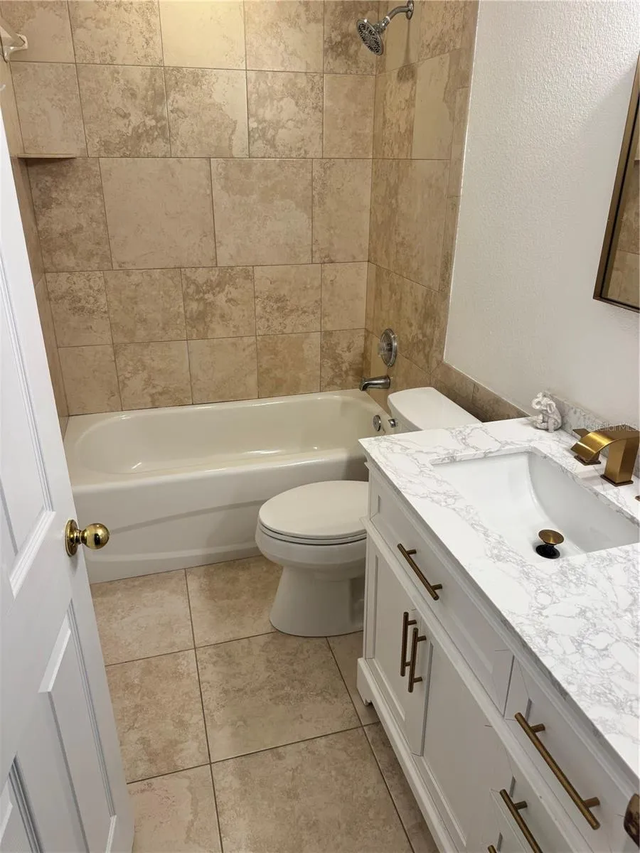 6315 ROSEFINCH COURT #101 Lakewood Ranch, FL 34202
