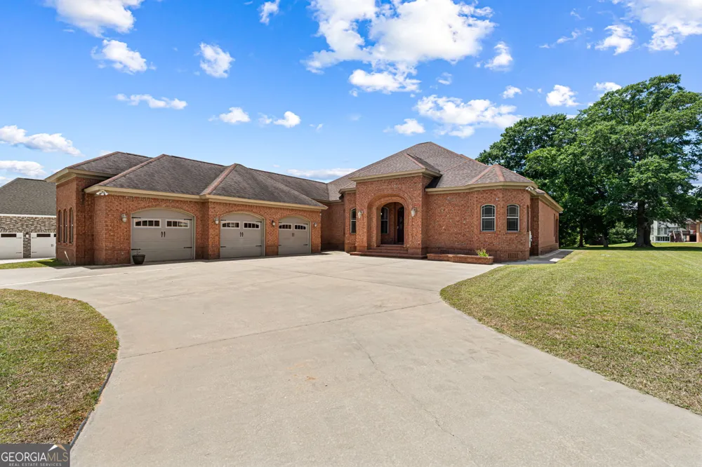 215 Little Hickory DR Lizella, GA 31052